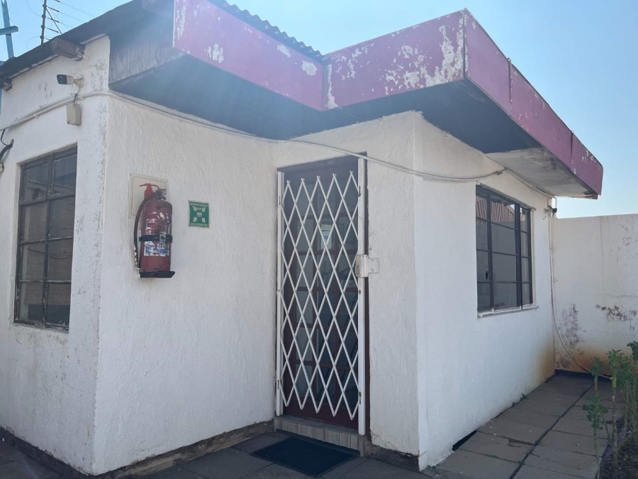 To Let commercial Property for Rent in Alrode Gauteng