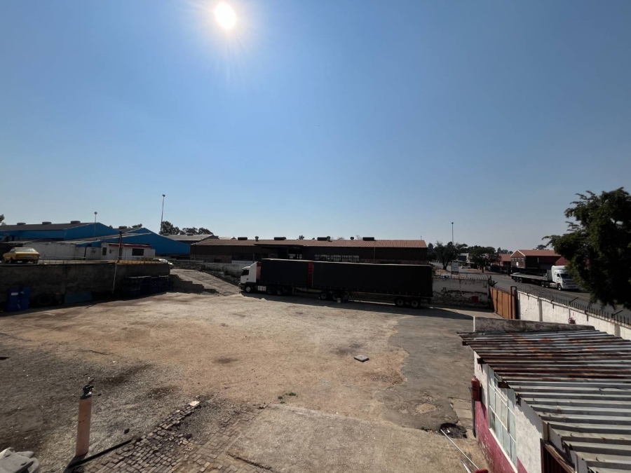 To Let commercial Property for Rent in Alrode Gauteng