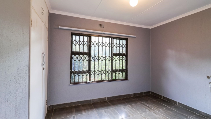 5 Bedroom Property for Sale in Kloofendal Gauteng
