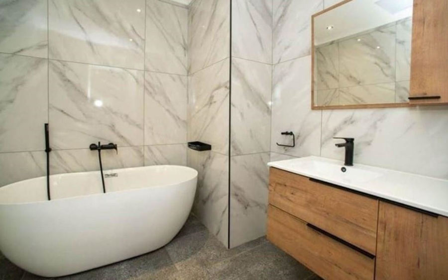 3 Bedroom Property for Sale in Lakefield Gauteng