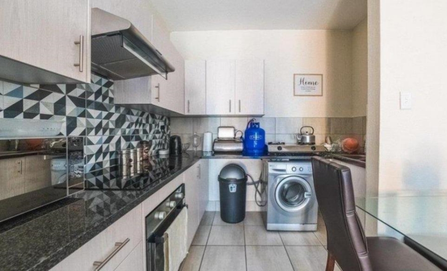 3 Bedroom Property for Sale in Beyerspark Gauteng
