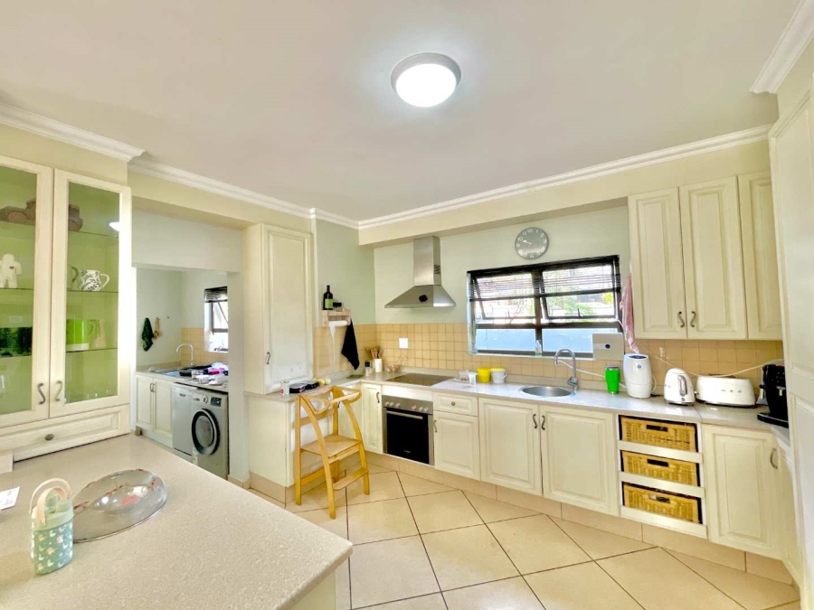 4 Bedroom Property for Sale in Olympus Country Estate Gauteng