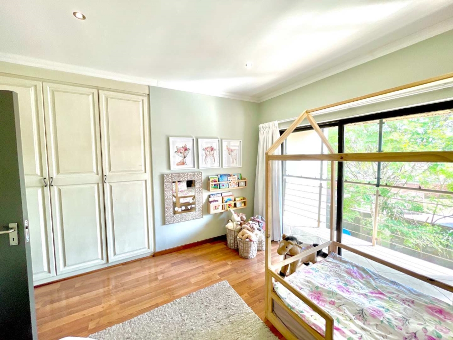4 Bedroom Property for Sale in Olympus Country Estate Gauteng