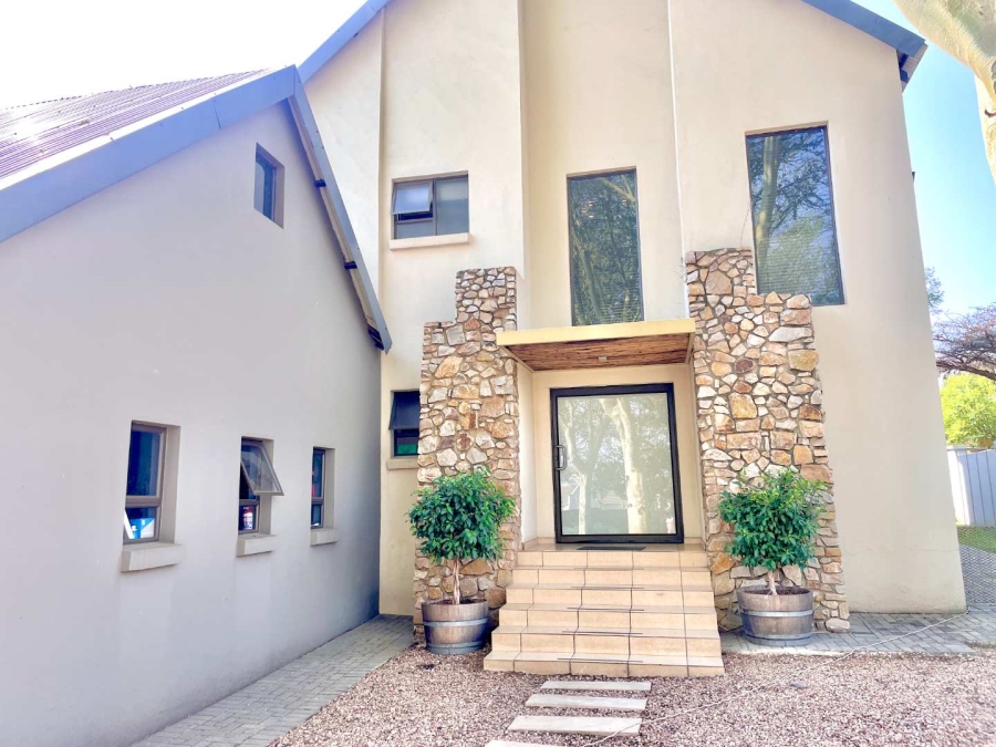 4 Bedroom Property for Sale in Olympus Country Estate Gauteng