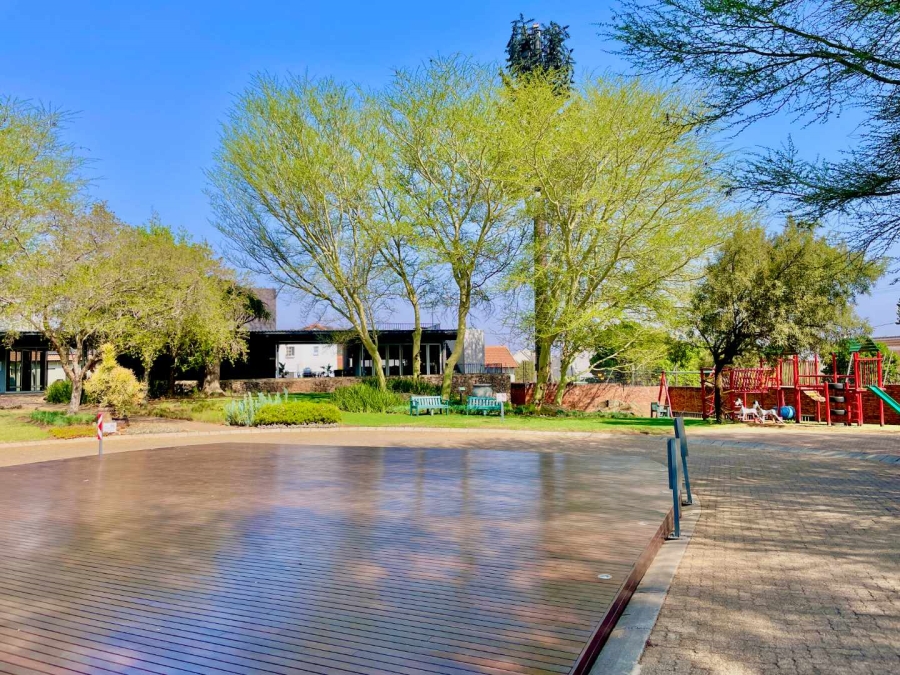 4 Bedroom Property for Sale in Olympus Country Estate Gauteng