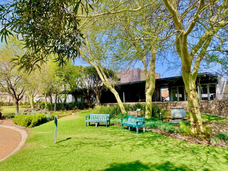 4 Bedroom Property for Sale in Olympus Country Estate Gauteng