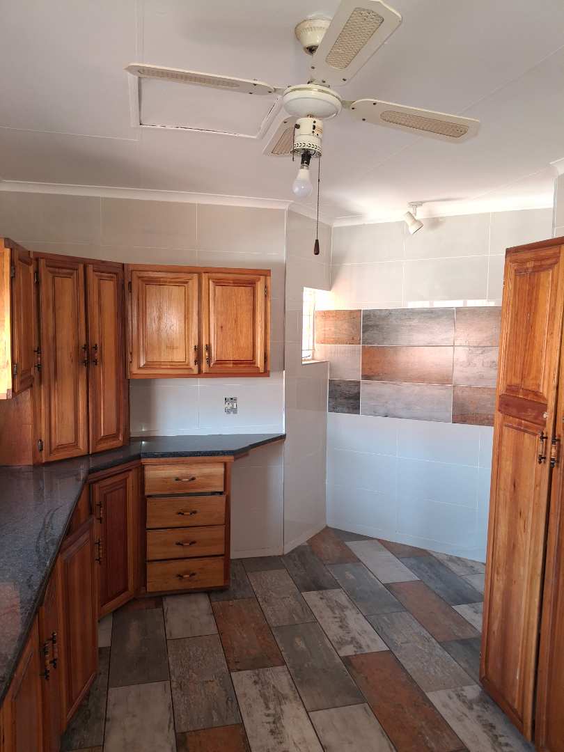 3 Bedroom Property for Sale in Die Hoewes Gauteng