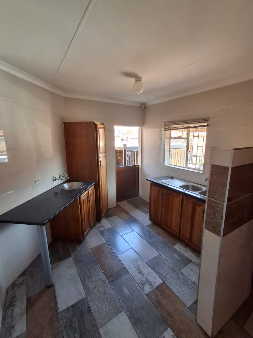 3 Bedroom Property for Sale in Die Hoewes Gauteng