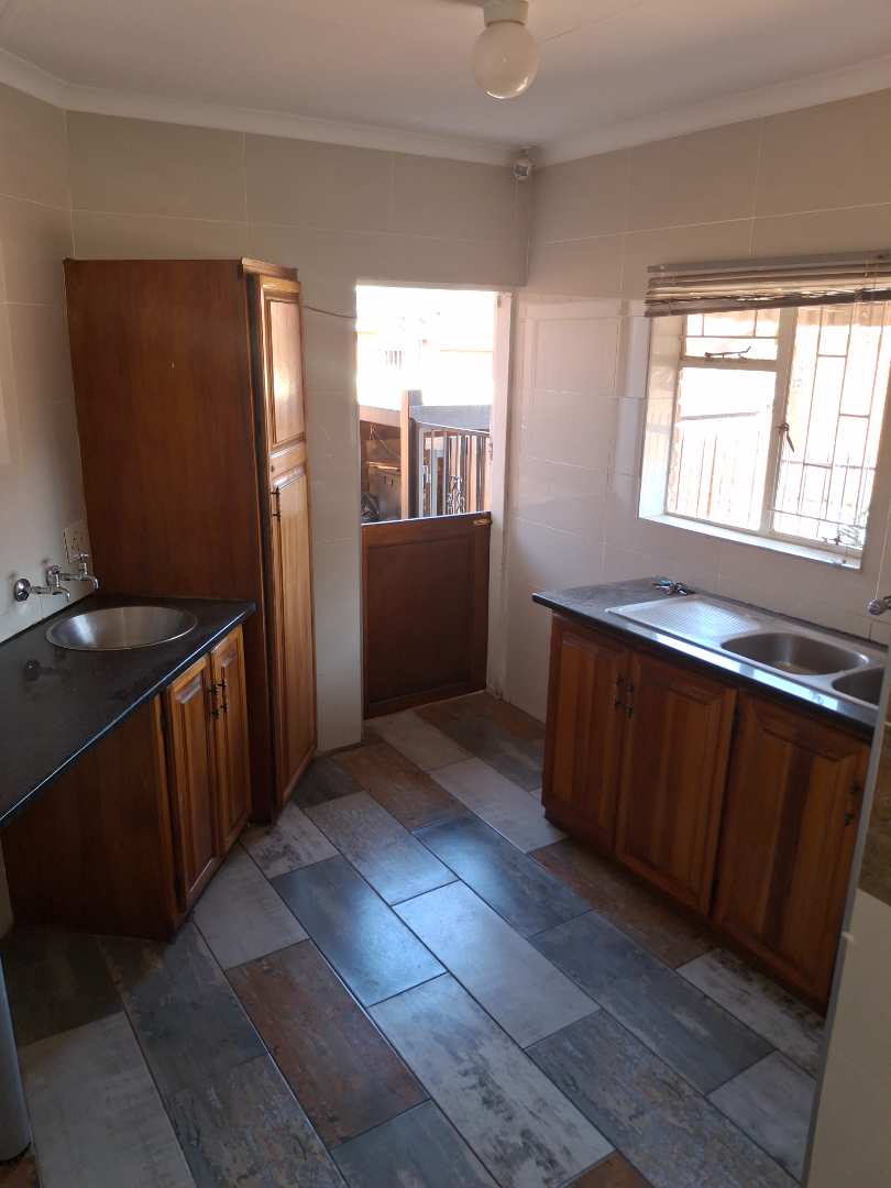 3 Bedroom Property for Sale in Die Hoewes Gauteng