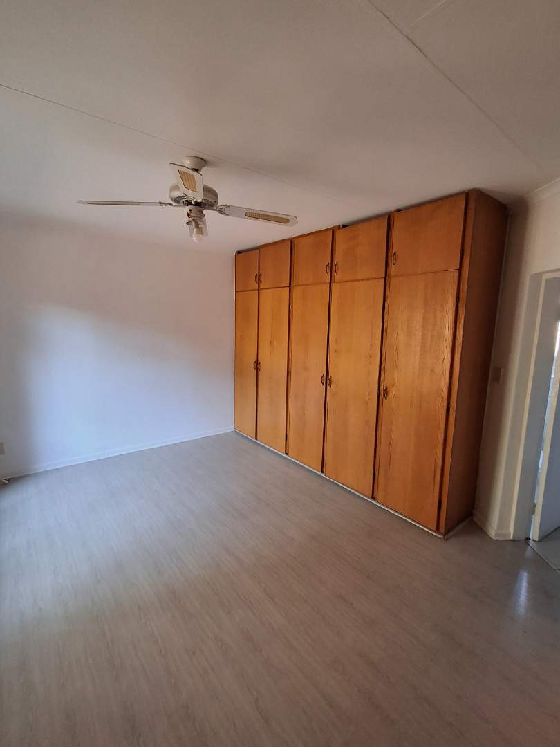 3 Bedroom Property for Sale in Die Hoewes Gauteng