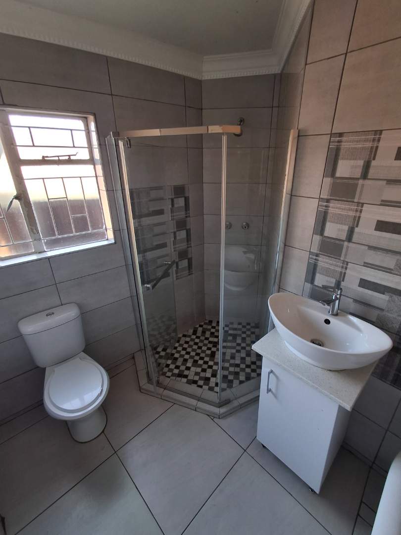 3 Bedroom Property for Sale in Die Hoewes Gauteng