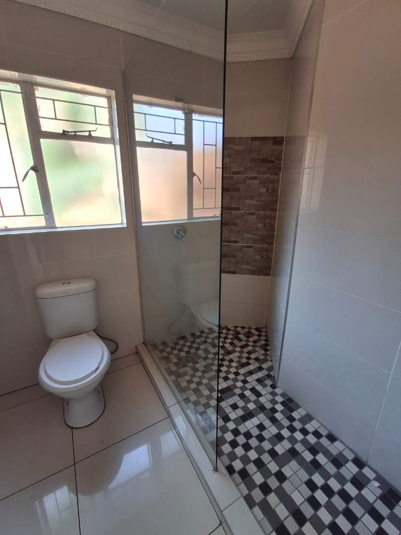 3 Bedroom Property for Sale in Die Hoewes Gauteng