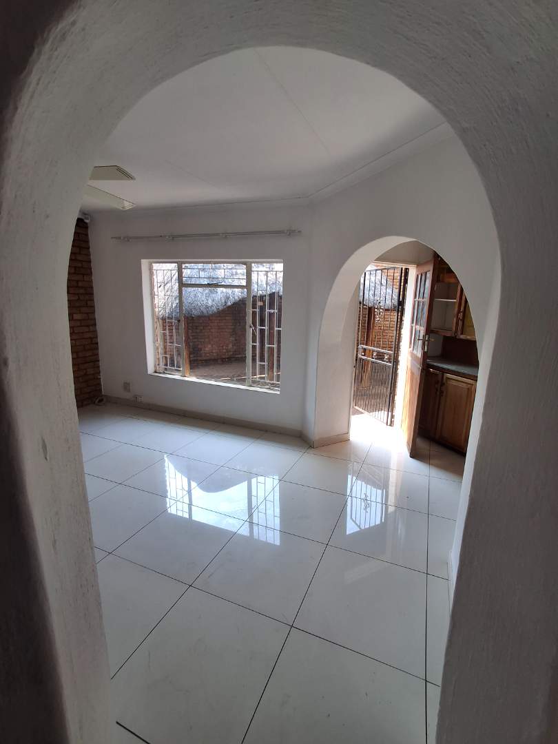 3 Bedroom Property for Sale in Die Hoewes Gauteng