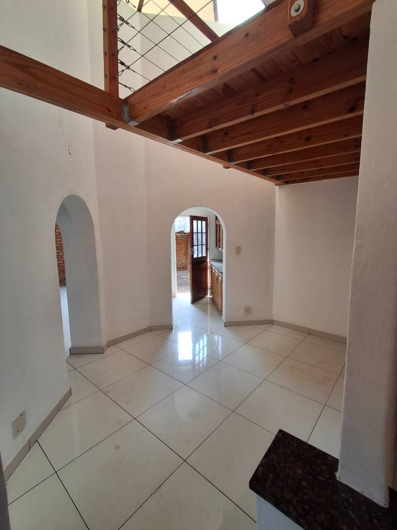 3 Bedroom Property for Sale in Die Hoewes Gauteng
