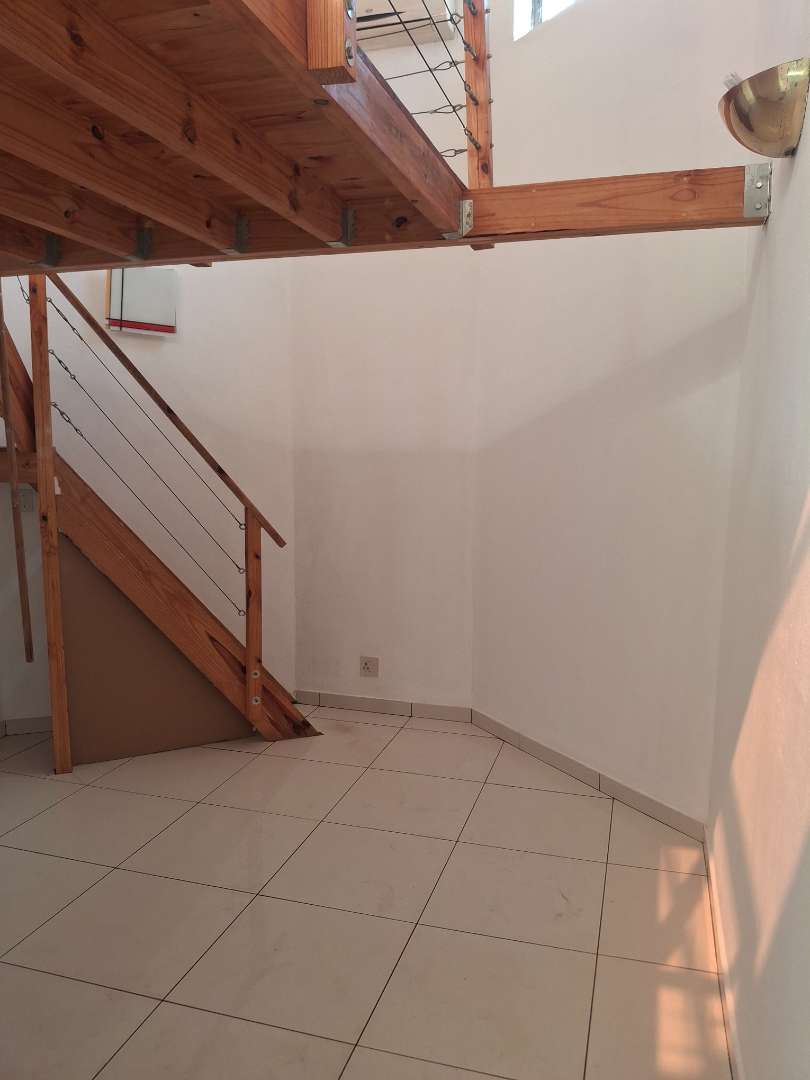 3 Bedroom Property for Sale in Die Hoewes Gauteng