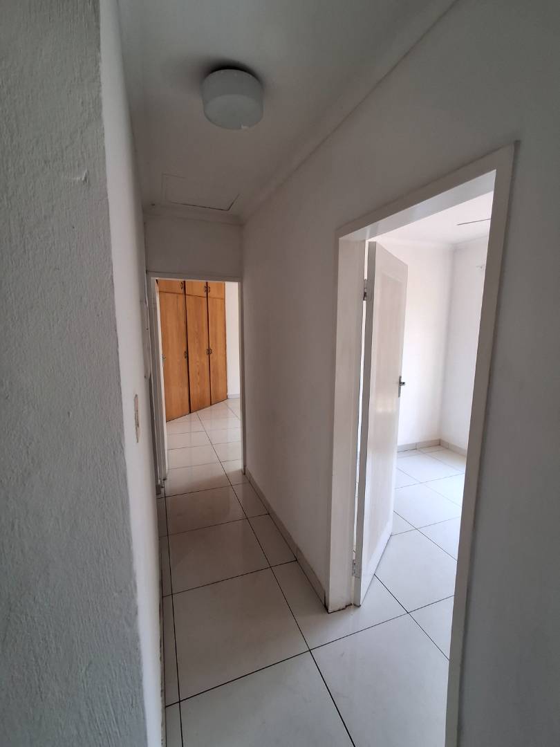 3 Bedroom Property for Sale in Die Hoewes Gauteng
