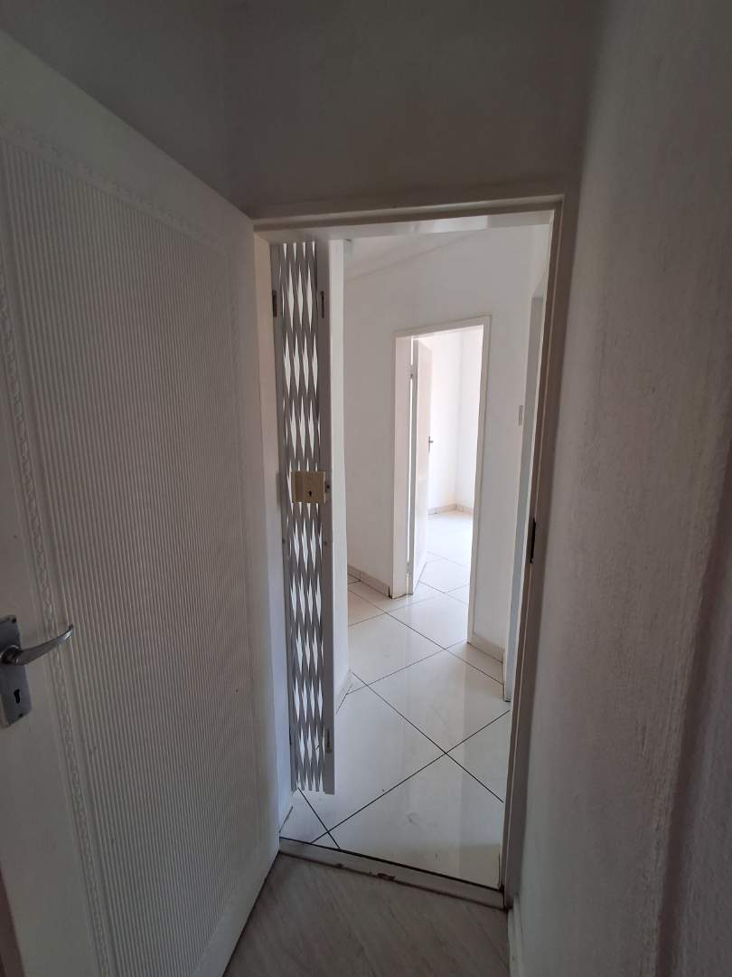 3 Bedroom Property for Sale in Die Hoewes Gauteng