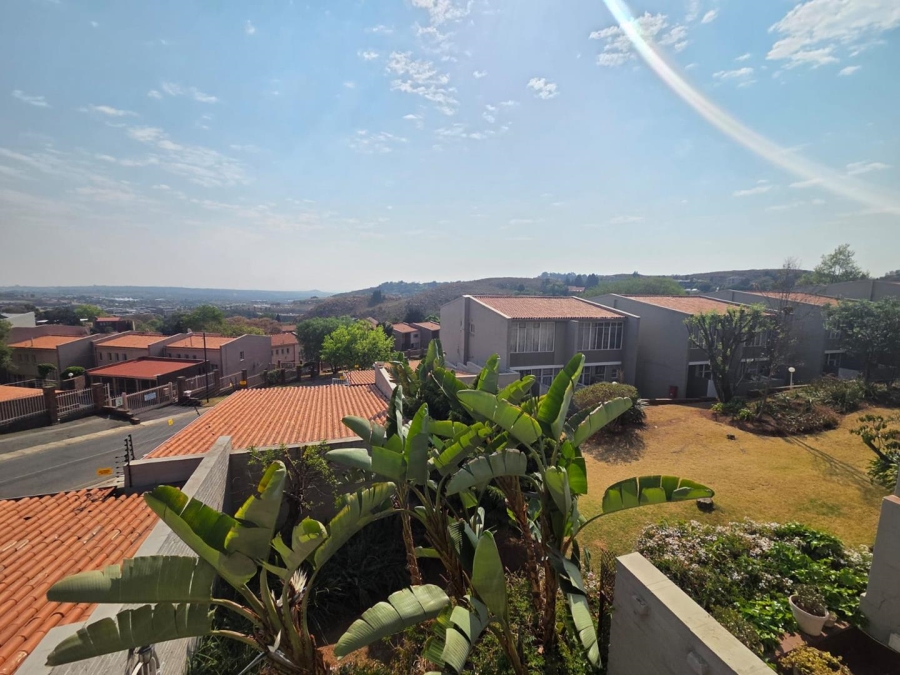 2 Bedroom Property for Sale in Florida Hills Gauteng