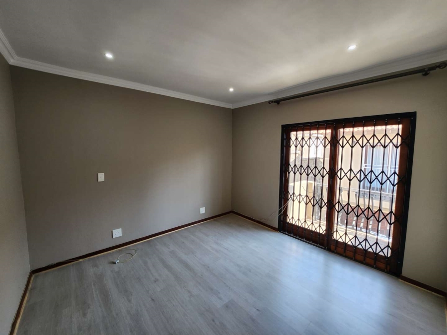 To Let 3 Bedroom Property for Rent in Ferndale Gauteng