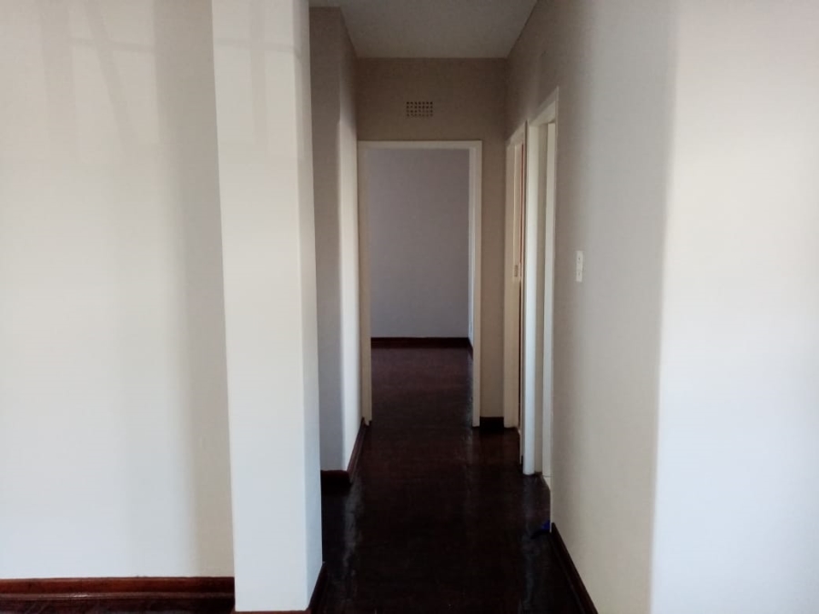 To Let 2 Bedroom Property for Rent in Blairgowrie Gauteng