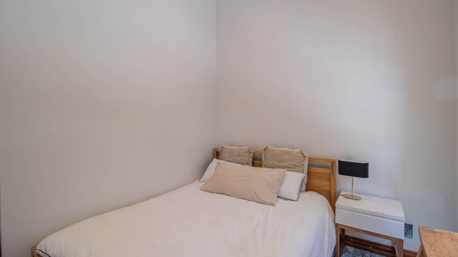 5 Bedroom Property for Sale in Hurlingham Manor Gauteng