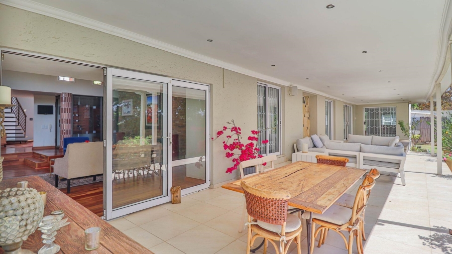 5 Bedroom Property for Sale in Hurlingham Manor Gauteng