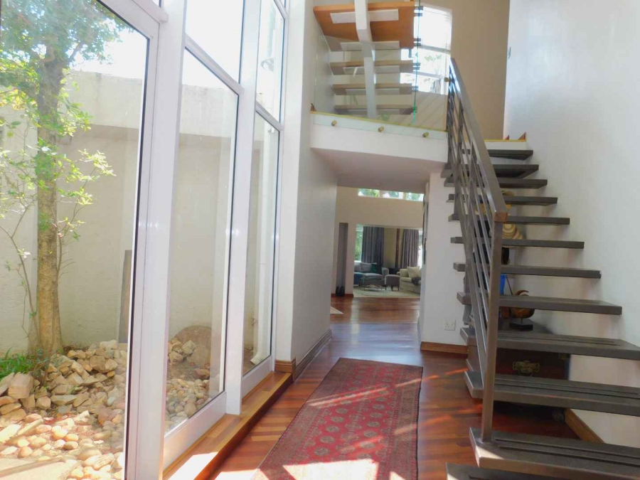 5 Bedroom Property for Sale in Hurlingham Manor Gauteng
