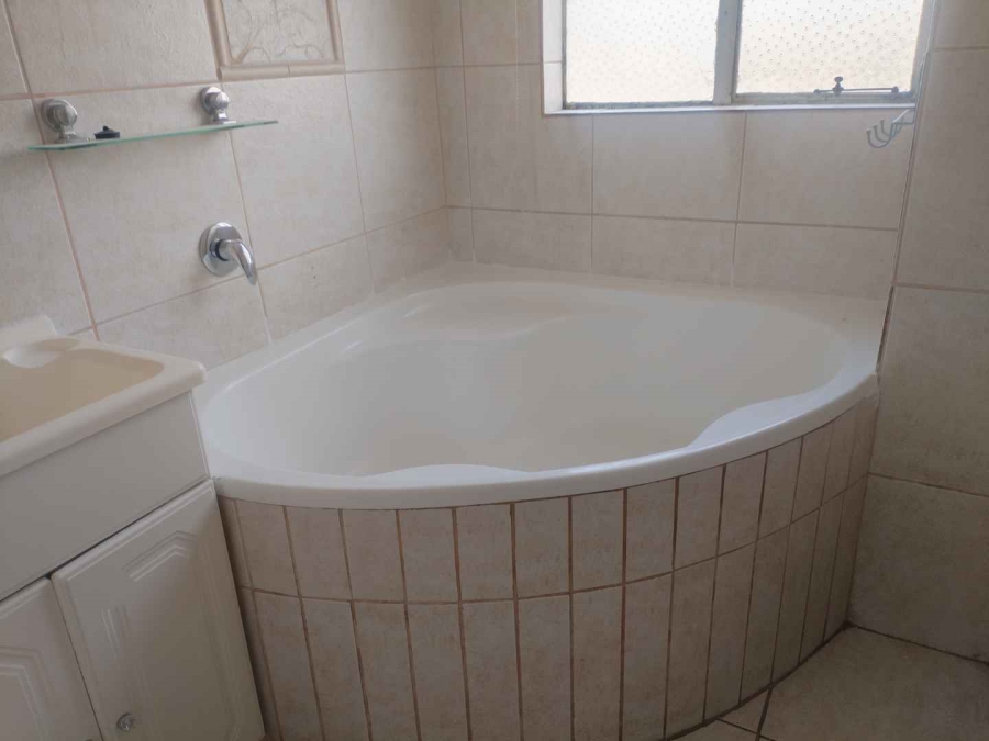 To Let 3 Bedroom Property for Rent in Jan Niemand Park Gauteng