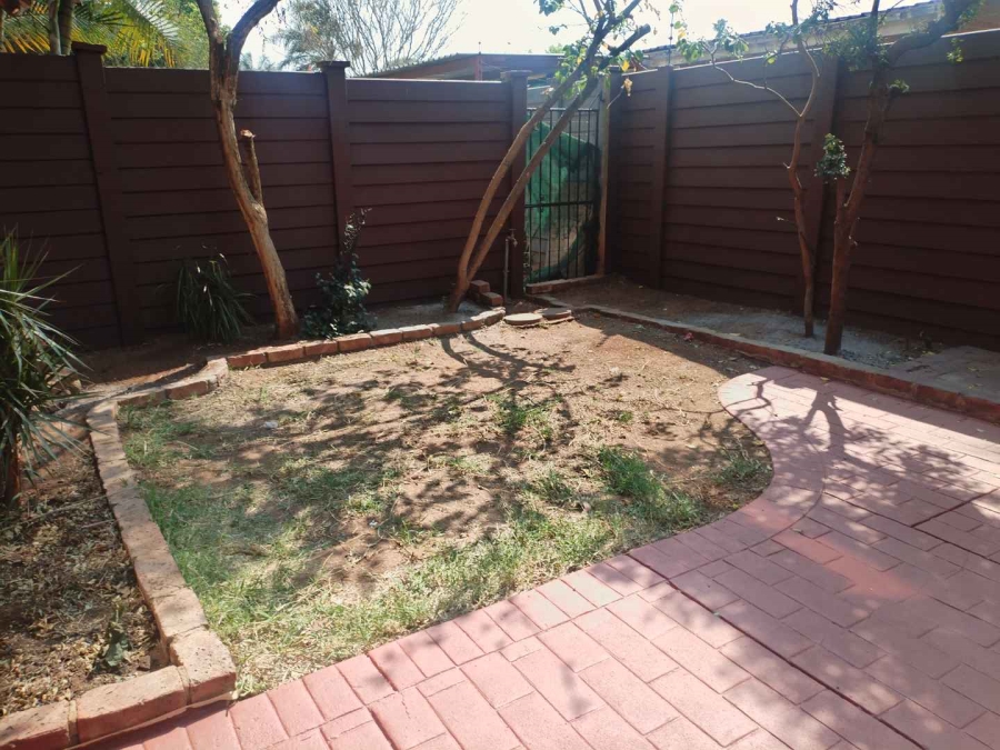 To Let 3 Bedroom Property for Rent in Jan Niemand Park Gauteng