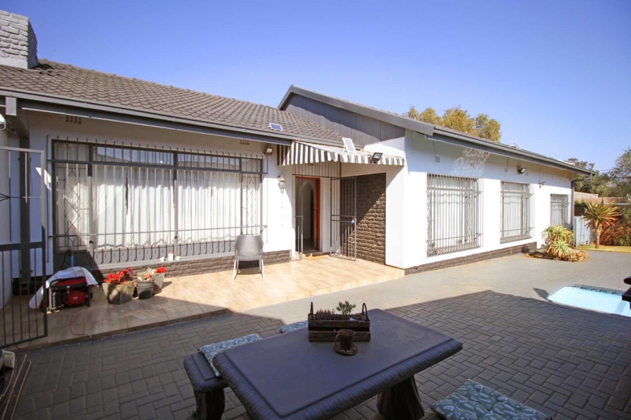 3 Bedroom Property for Sale in Greenhills Gauteng