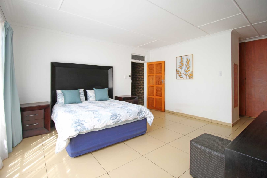 4 Bedroom Property for Sale in Greenhills Gauteng