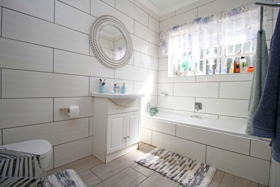 4 Bedroom Property for Sale in Greenhills Gauteng