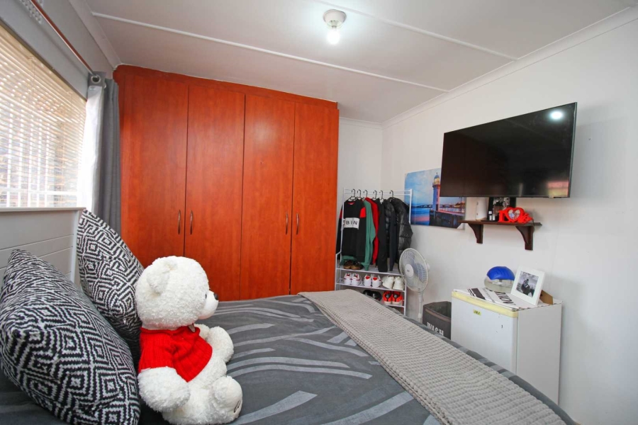 4 Bedroom Property for Sale in Greenhills Gauteng