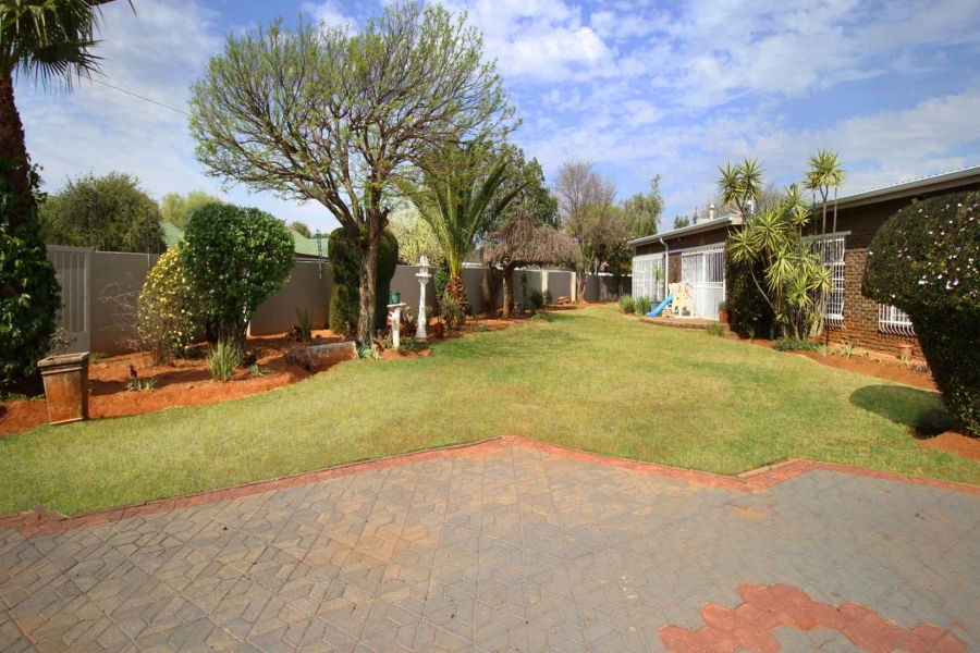 4 Bedroom Property for Sale in Greenhills Gauteng