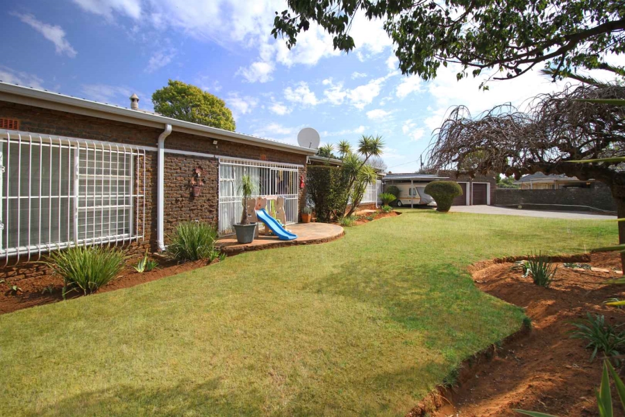 4 Bedroom Property for Sale in Greenhills Gauteng