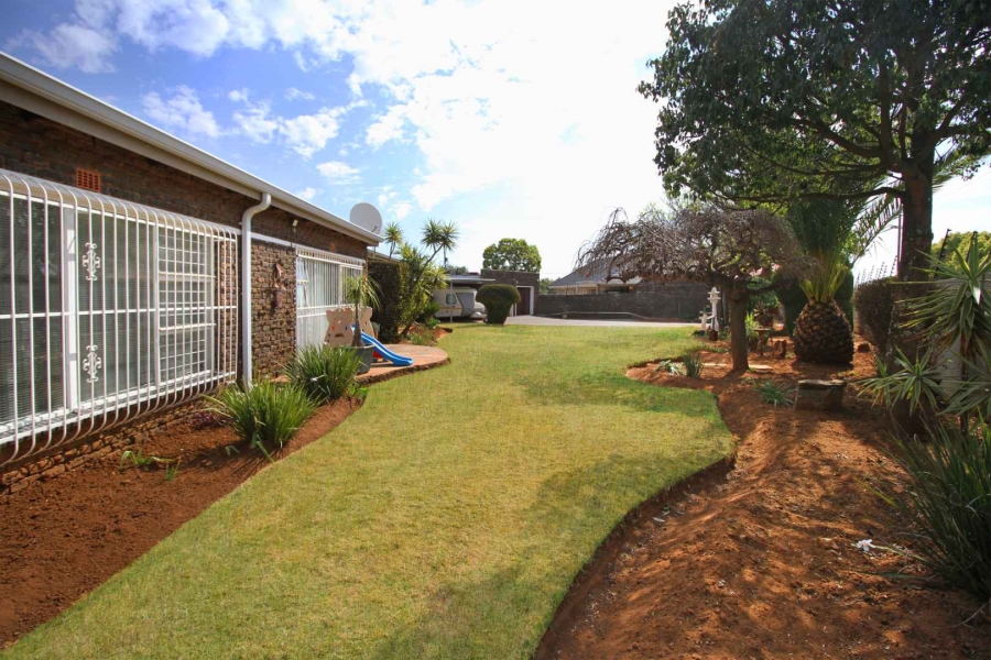 4 Bedroom Property for Sale in Greenhills Gauteng