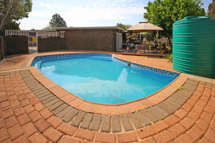 4 Bedroom Property for Sale in Greenhills Gauteng