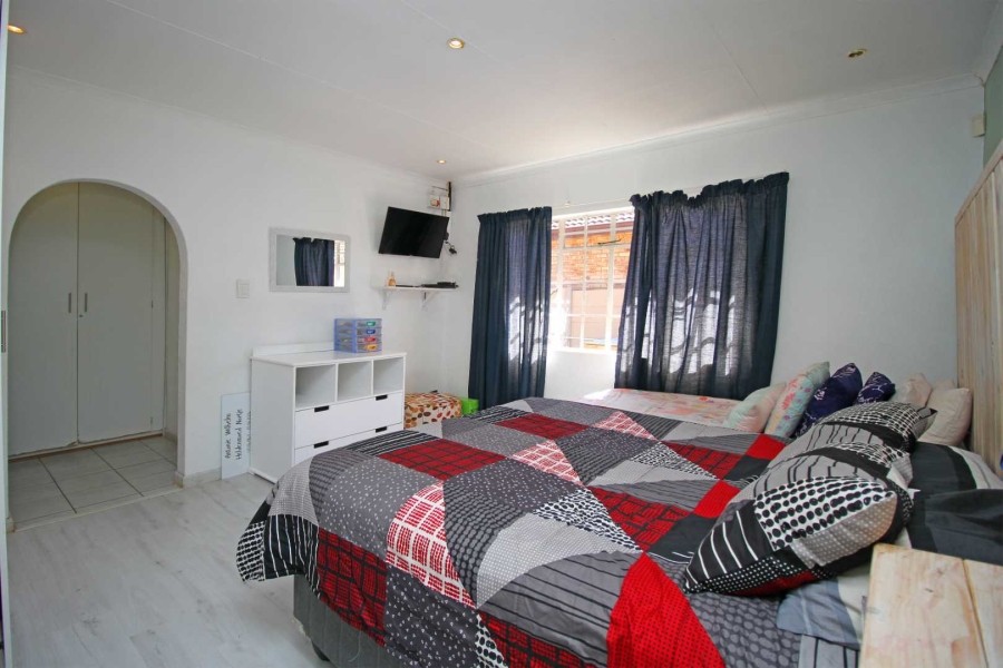 4 Bedroom Property for Sale in Randpoort Gauteng