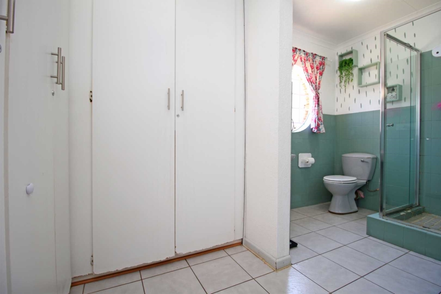 4 Bedroom Property for Sale in Randpoort Gauteng