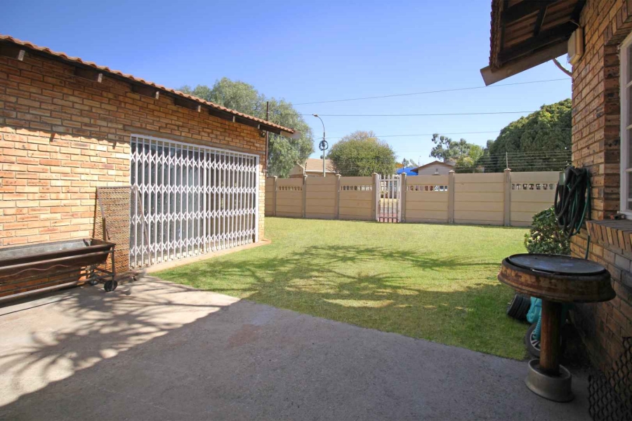 4 Bedroom Property for Sale in Randpoort Gauteng