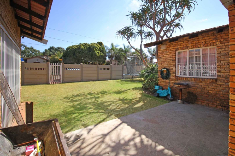 4 Bedroom Property for Sale in Randpoort Gauteng