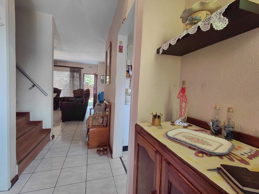 2 Bedroom Property for Sale in Birchleigh Gauteng