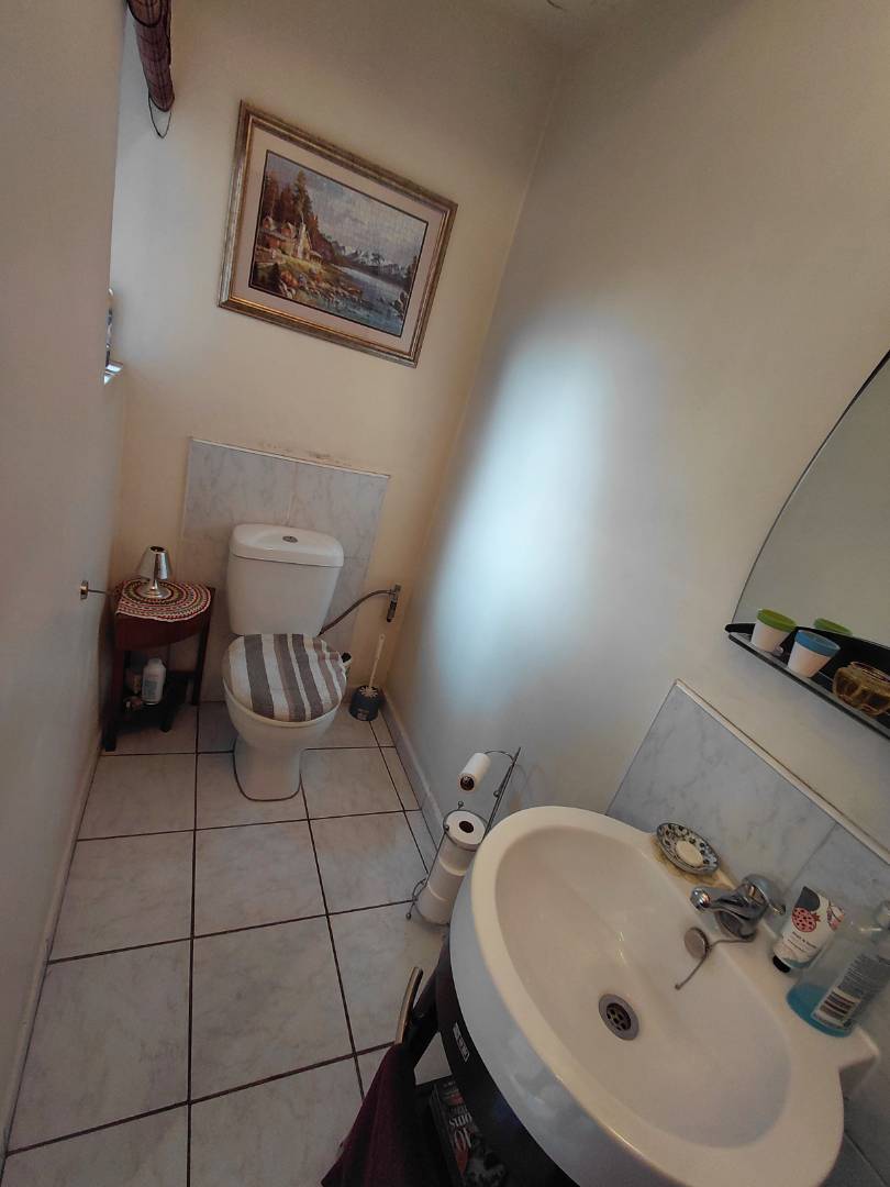 2 Bedroom Property for Sale in Birchleigh Gauteng