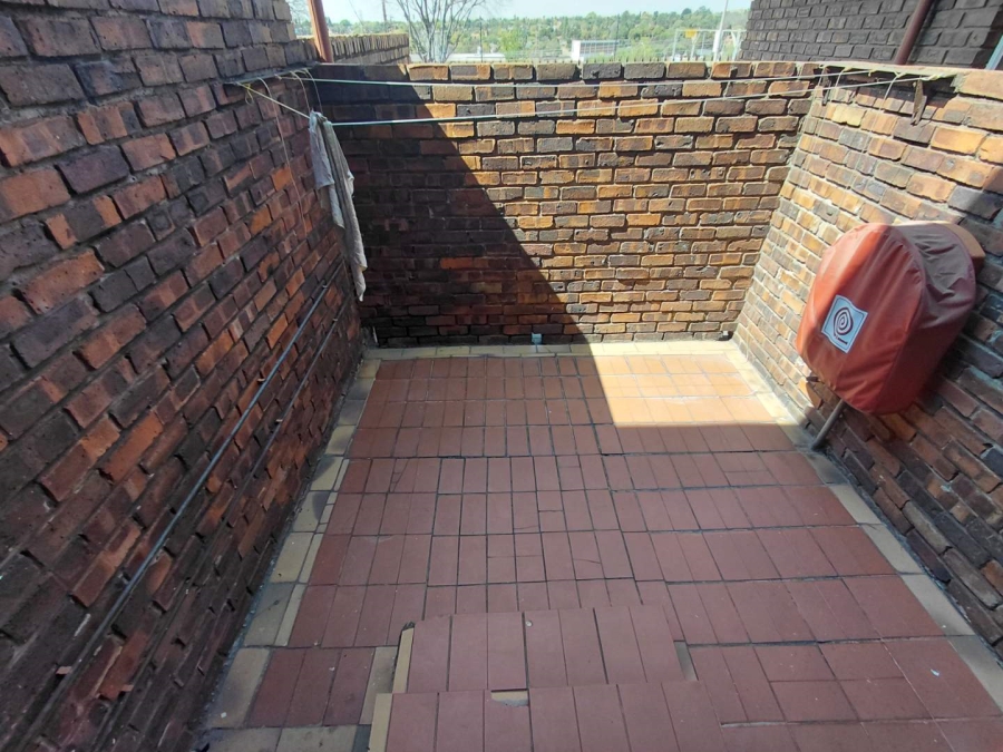 2 Bedroom Property for Sale in Birchleigh Gauteng