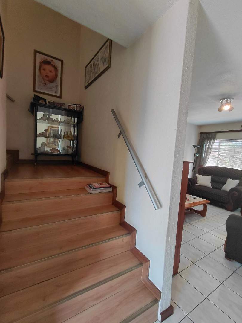 2 Bedroom Property for Sale in Birchleigh Gauteng