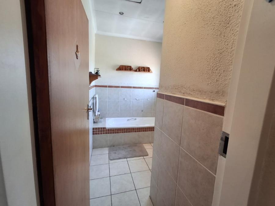 2 Bedroom Property for Sale in Birchleigh Gauteng
