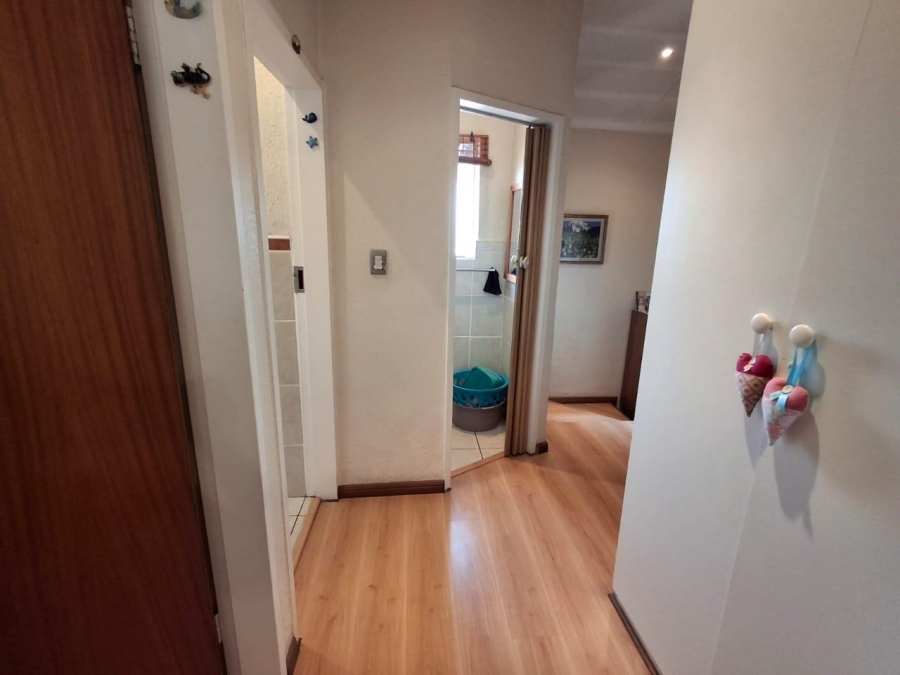 2 Bedroom Property for Sale in Birchleigh Gauteng