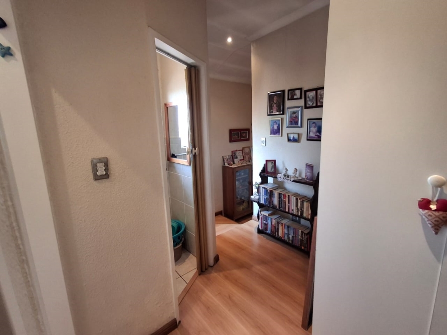 2 Bedroom Property for Sale in Birchleigh Gauteng