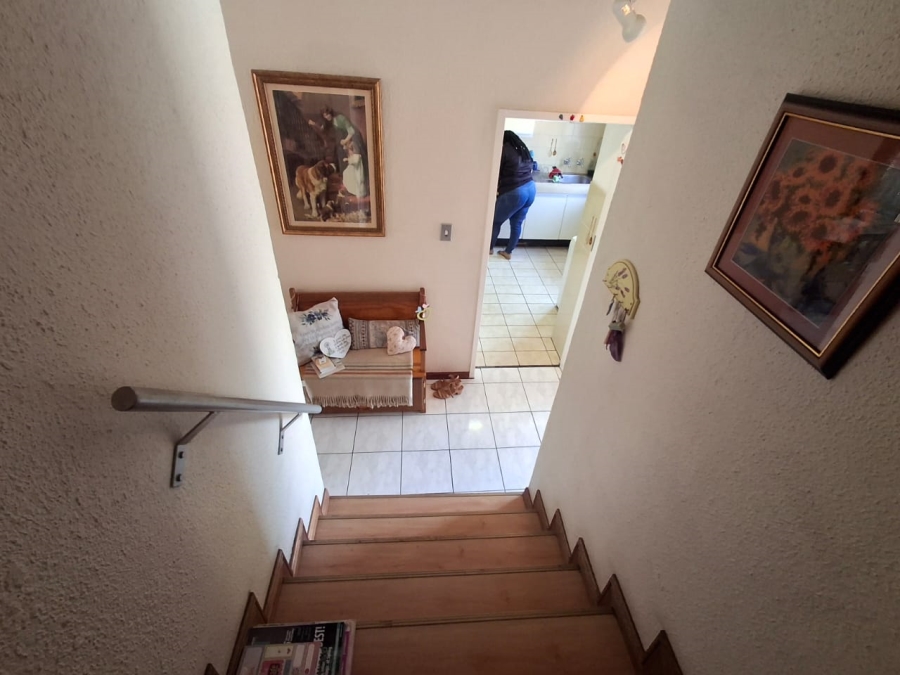 2 Bedroom Property for Sale in Birchleigh Gauteng