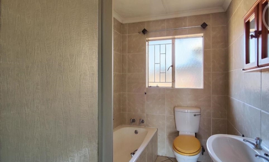 3 Bedroom Property for Sale in Birch Acres Gauteng